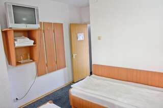 Мотели Motel Dacia Себеш Одноместный номер с ванной комнатой-2